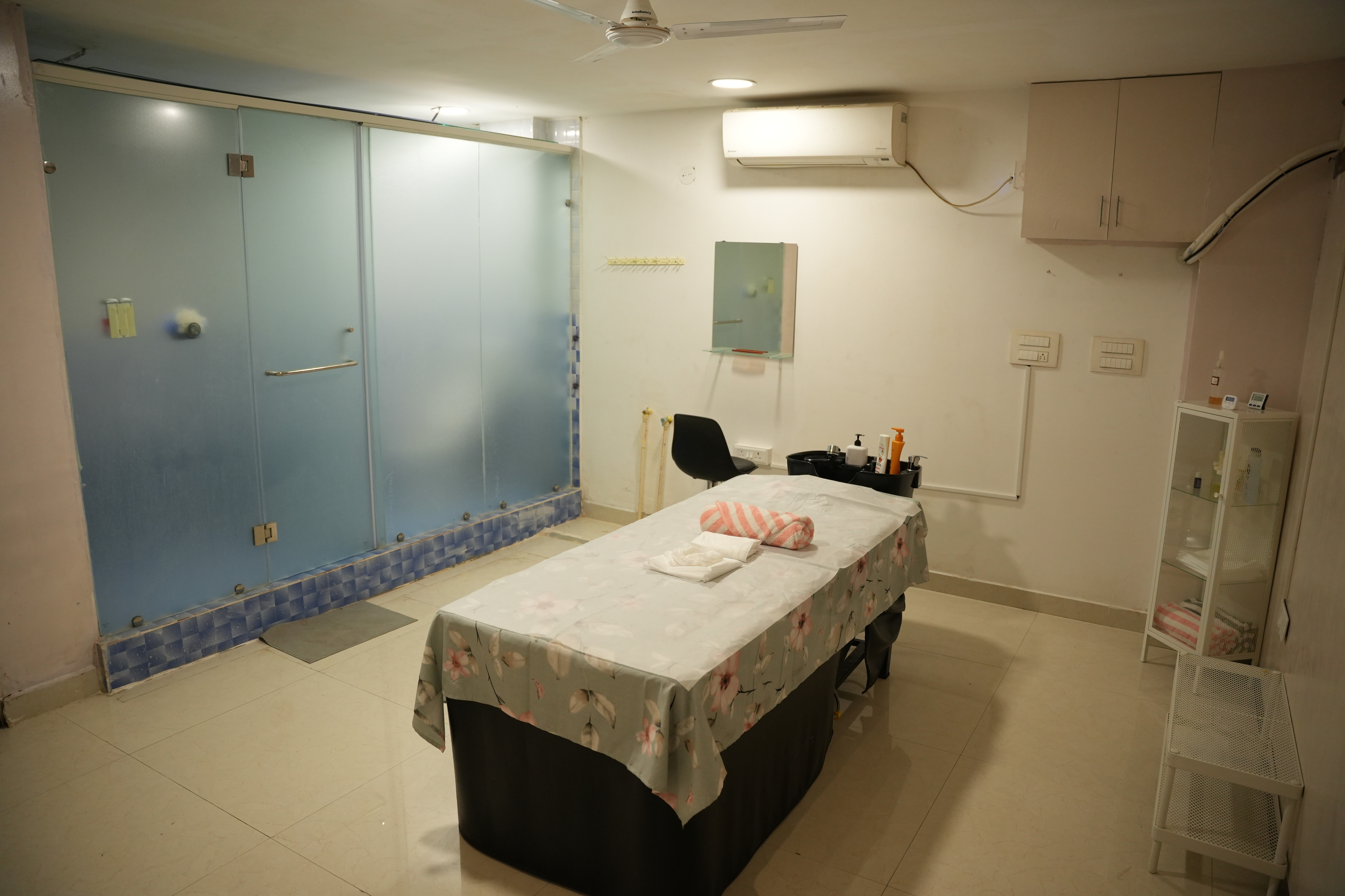 Treatment bed at Zuxa Beauty Spa Banjara Hills spa