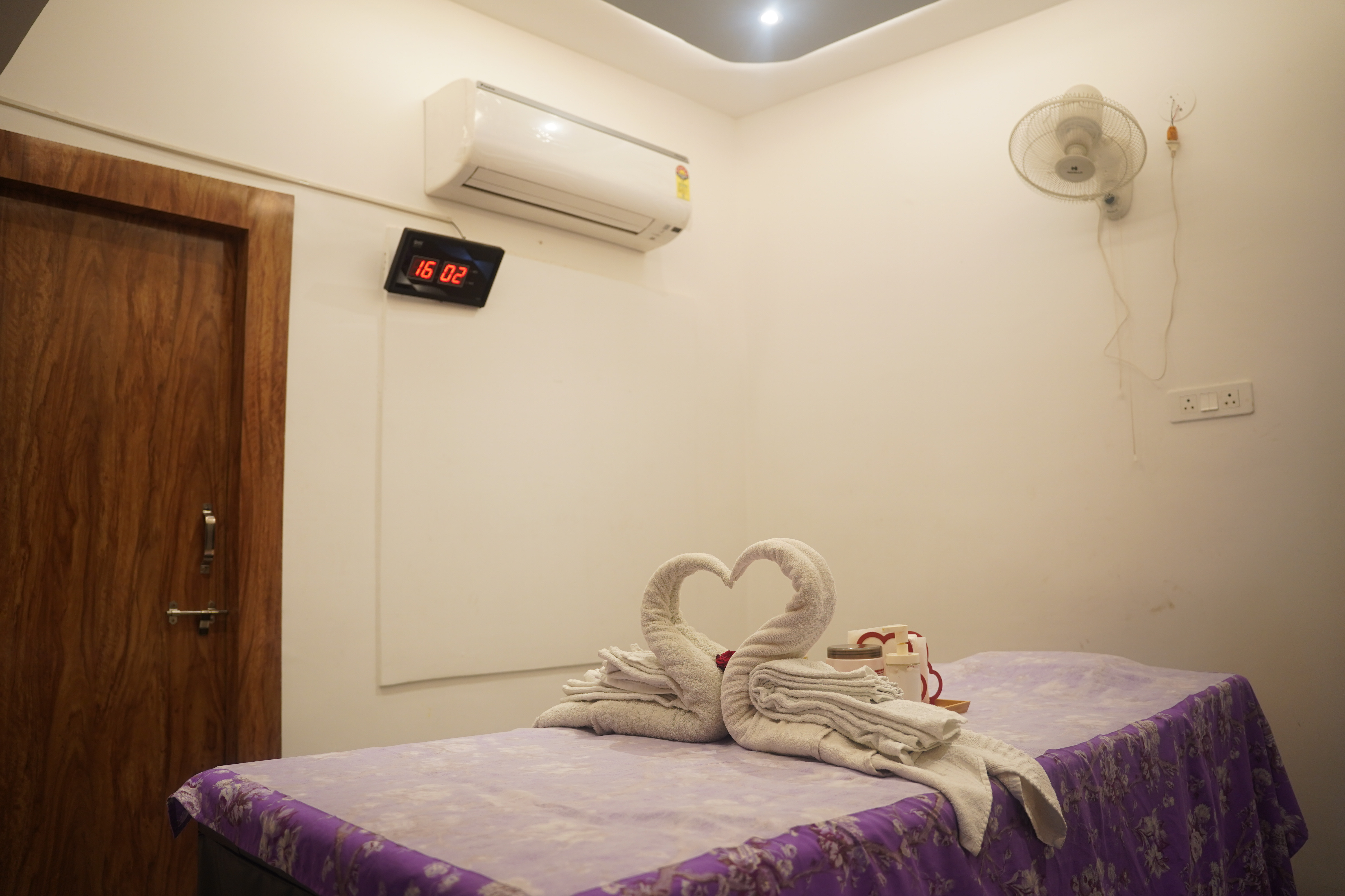 Quiet massage suite in Banjara Hills Hyderabad